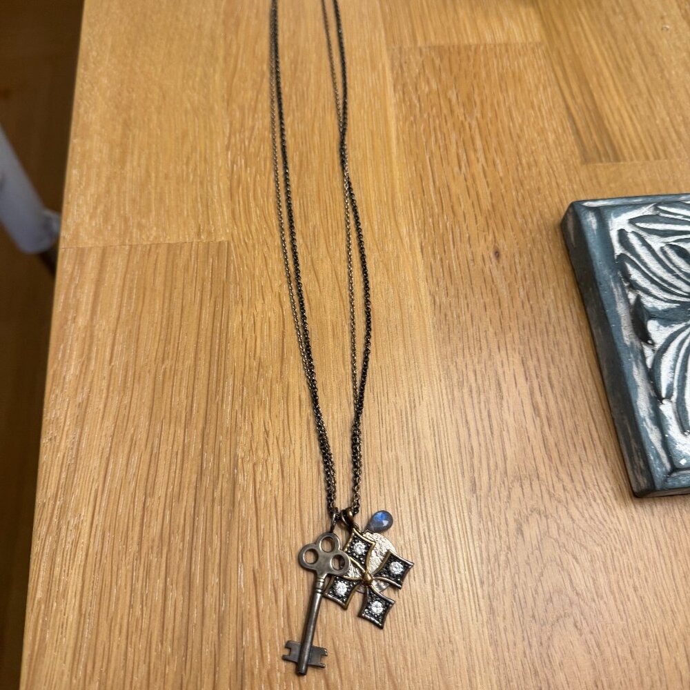 Stella and Dot Vintage Necklace for Sale! Never worn. Very stylish necklace!